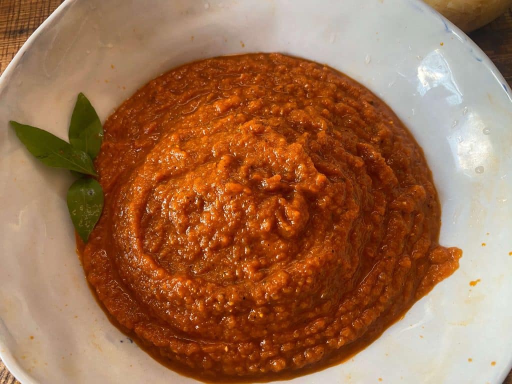 Smooth red sauce – This sauce has been pureed.