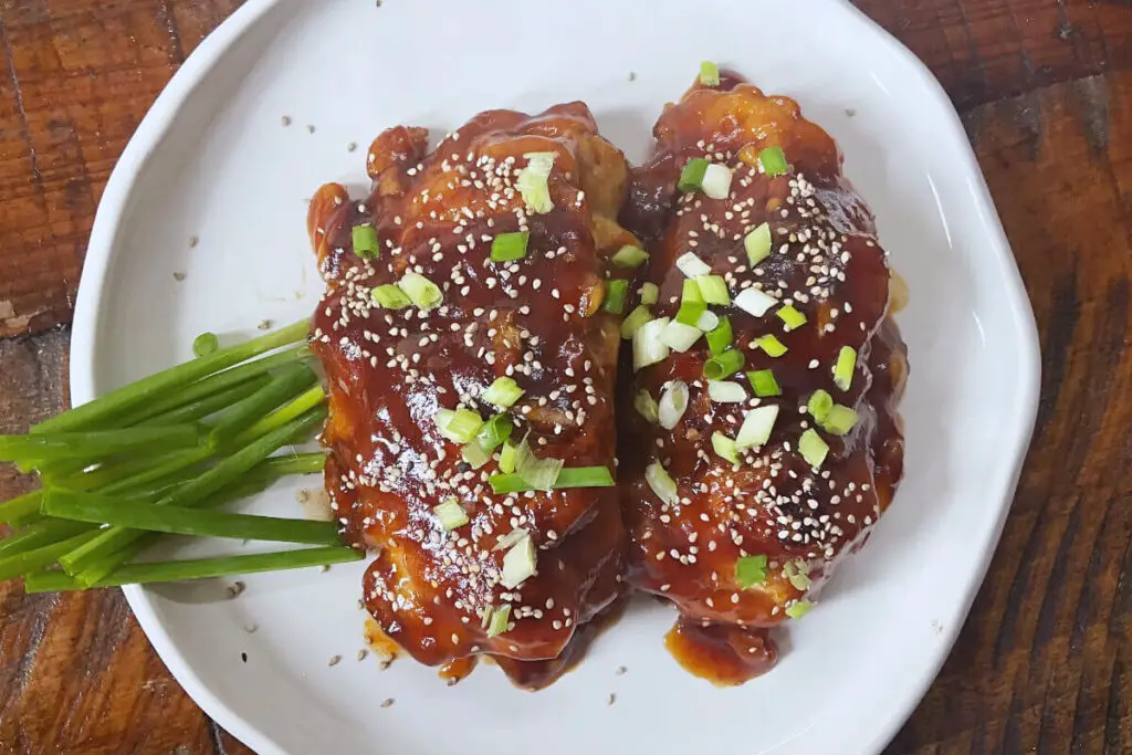 Low-Carb Sesame Chicken With Sesame Sauce
